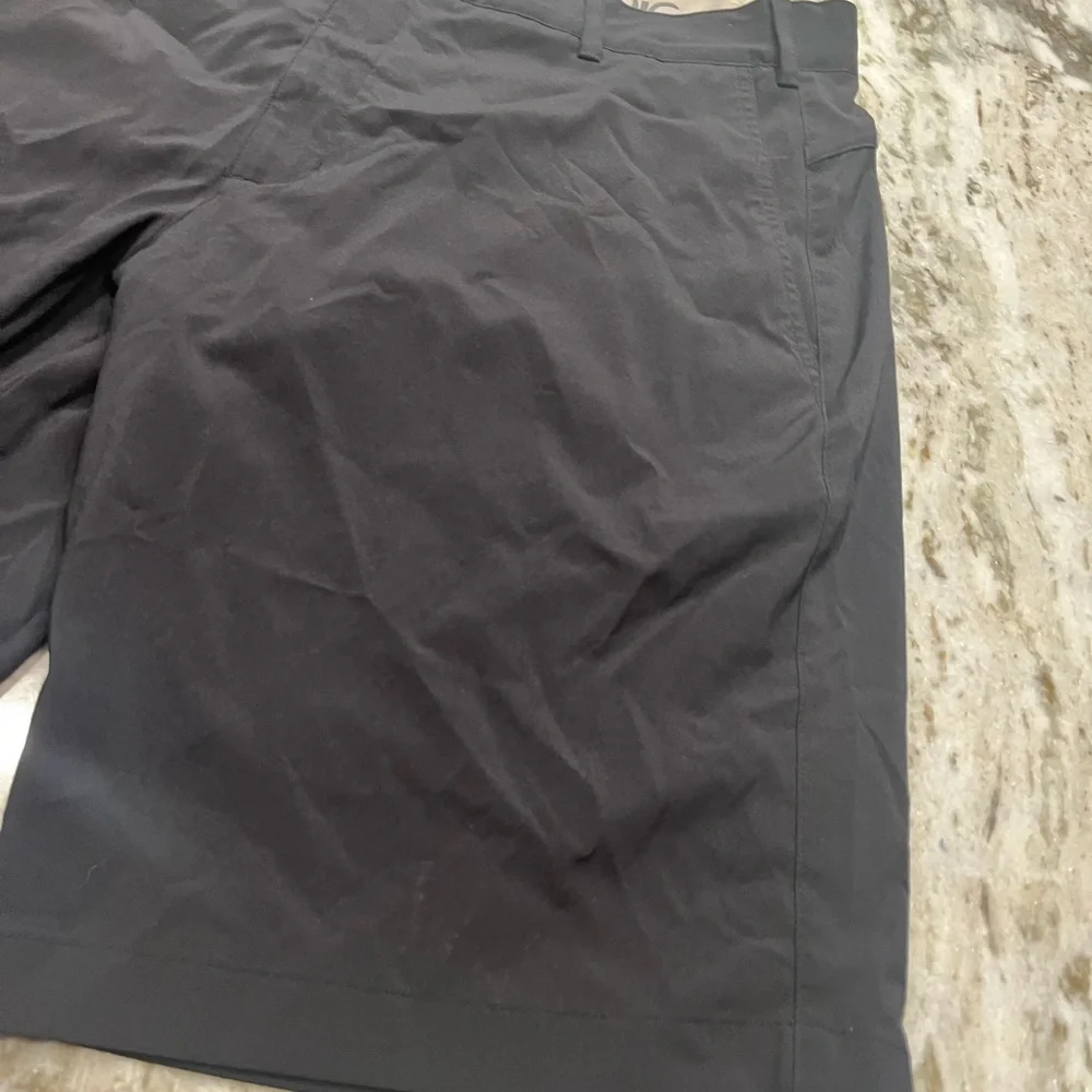Etonic men’s black golf‎ shorts size 36